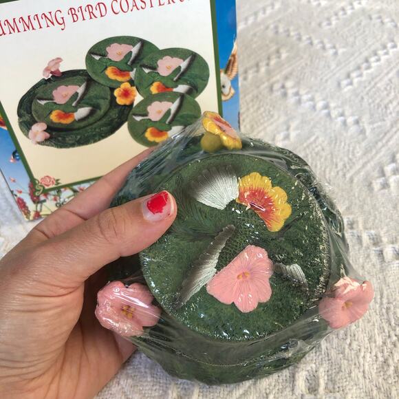 Vintage NOS Hummingbird Resin Coaster Set w/ Holder 3.5″ Birds & Blooms - Picture 2 of 8